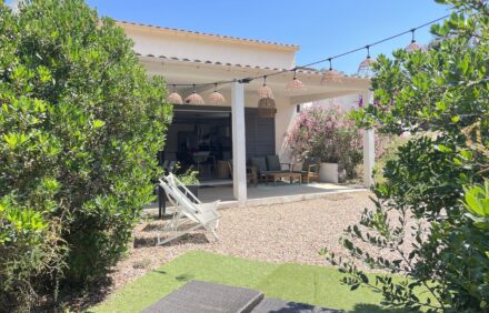Villa climatisée, plage à 400 m par chemin privé