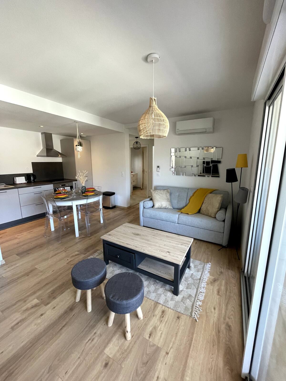Modern apartment, Bonifacio harbour 3