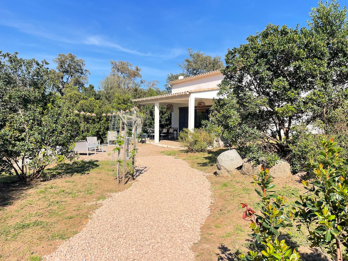Villa neuve climatisée, plage à 400 m 3